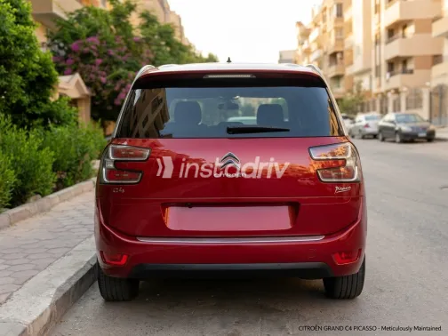 Citroën C4 Grand Picasso 2018 White Automatic Used for Sale in Greater Cairo ( Cairo + Giza) - 4
