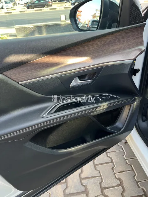Peugeot 3008 2024 White Automatic Used for Sale in Greater Cairo ( Cairo + Giza) - 10