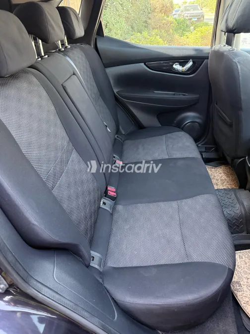 Nissan Qashqai 2017 Purple Automatic Used for Sale in Greater Cairo ( Cairo + Giza) - 3