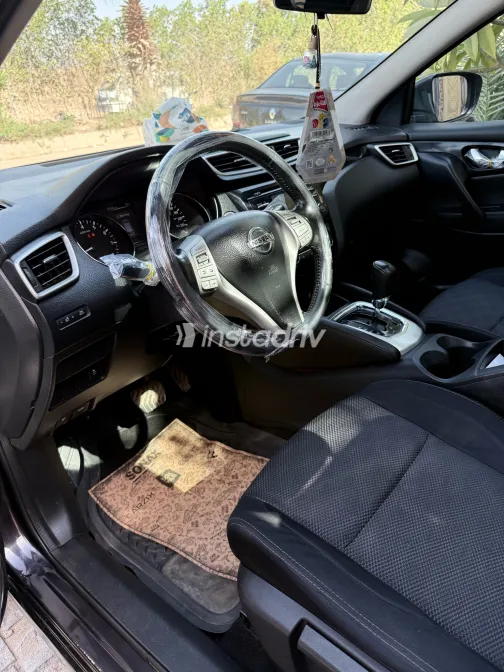 Nissan Qashqai 2017 Purple Automatic Used for Sale in Greater Cairo ( Cairo + Giza) - 4