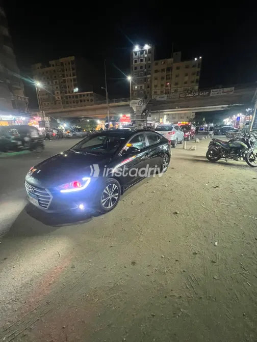Hyundai Elantra 2019 Black Automatic Used for Sale in Greater Cairo ( Cairo + Giza) - 2