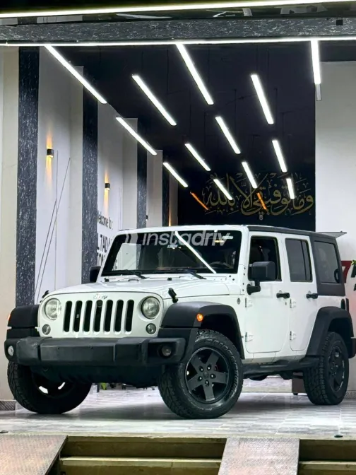 Jeep Wrangler 2016 White Automatic Used for Sale in Greater Cairo ( Cairo + Giza) - 1