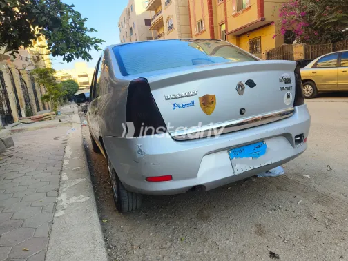 Renault Logan 2010 Silver Manual Used for Sale in Greater Cairo ( Cairo + Giza) - 7