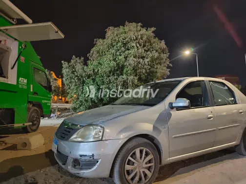 Renault Logan 2010 Silver Manual Used for Sale in Greater Cairo ( Cairo + Giza) - 9