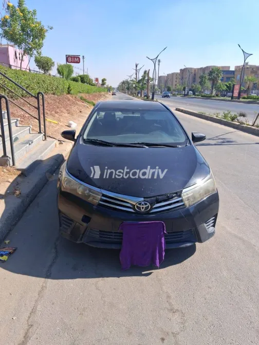 Toyota Corolla 2014 Black Automatic Used for Sale in Greater Cairo ( Cairo + Giza) - 3
