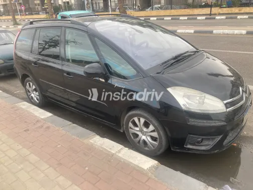 Citroën C4 Grand Picasso 2012 Black Automatic Used for Sale in Greater Cairo ( Cairo + Giza) - 4