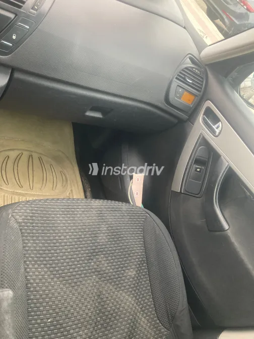 Citroën C4 Grand Picasso 2012 Black Automatic Used for Sale in Greater Cairo ( Cairo + Giza) - 7