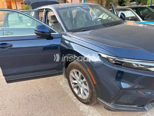 هوندا CRV 2025 أبيض أوتوماتيك مستعملة للبيع في القاهرة الكبرى ( القاهرة - الجيزة) - 2