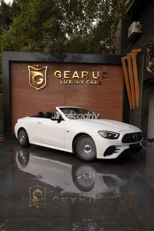 مرسيدس E 300 2023 أبيض أوتوماتيك مستعملة للبيع في القاهرة الكبرى ( القاهرة - الجيزة) - 3