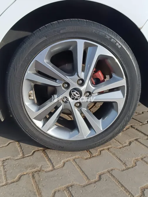 Hyundai I10 2016 White Automatic Used for Sale in Greater Cairo ( Cairo + Giza) - 6