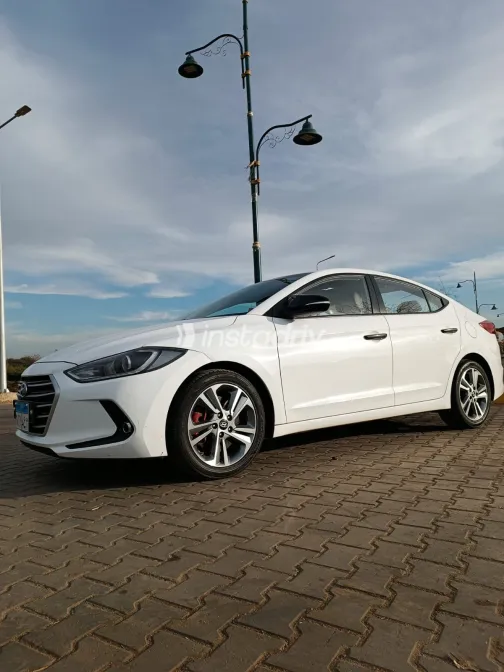 Hyundai I10 2016 White Automatic Used for Sale in Greater Cairo ( Cairo + Giza) - 7