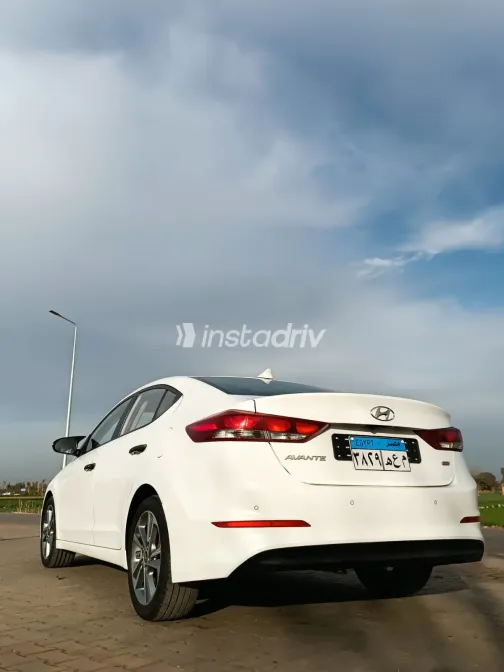 Hyundai I10 2016 White Automatic Used for Sale in Greater Cairo ( Cairo + Giza) - 10