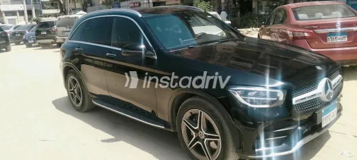 مرسيدس GLC 200 2020 أسود أوتوماتيك مستعملة للبيع في القاهرة الكبرى ( القاهرة - الجيزة) - 3