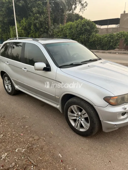 بي ام دبليو X5 2004 فضي أوتوماتيك مستعملة للبيع في القاهرة الكبرى ( القاهرة - الجيزة) - 3
