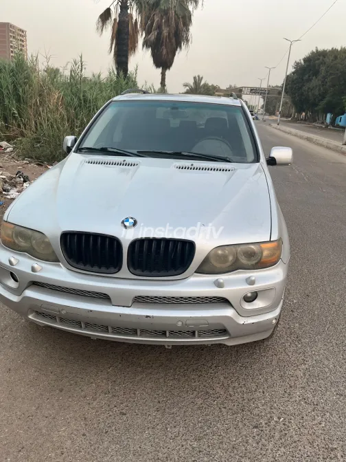 بي ام دبليو X5 2004 فضي أوتوماتيك مستعملة للبيع في القاهرة الكبرى ( القاهرة - الجيزة) - 6