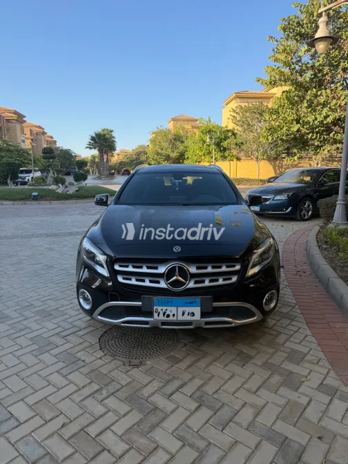 مرسيدس GLA 200 2018 أسود أوتوماتيك مستعملة للبيع في القاهرة الكبرى ( القاهرة - الجيزة) - 1