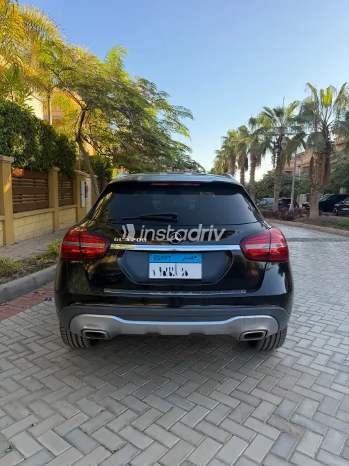 مرسيدس GLA 200 2018 أسود أوتوماتيك مستعملة للبيع في القاهرة الكبرى ( القاهرة - الجيزة) - 3