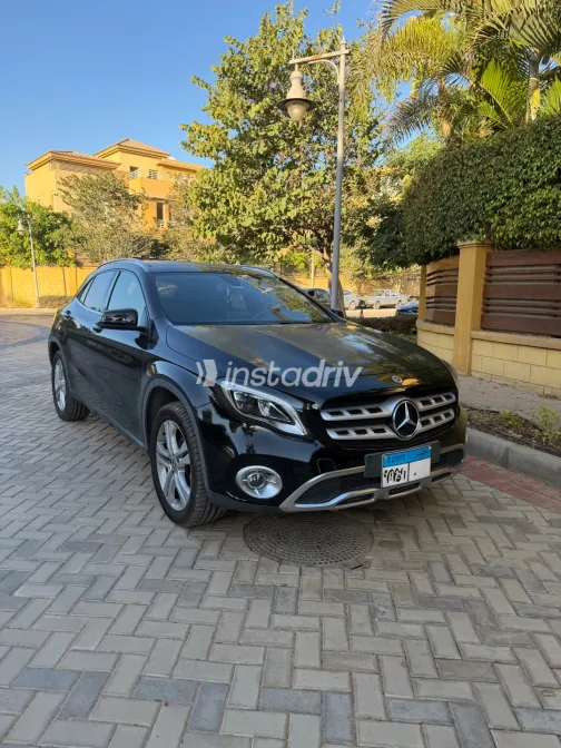 مرسيدس GLA 200 2018 أسود أوتوماتيك مستعملة للبيع في القاهرة الكبرى ( القاهرة - الجيزة) - 7