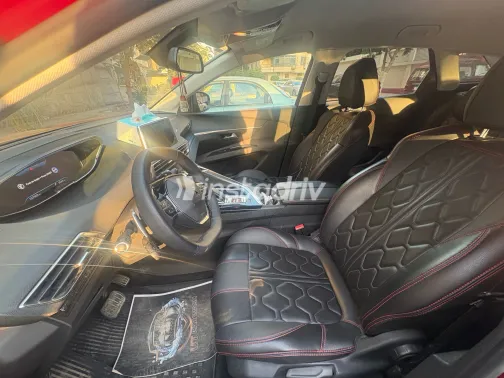 Peugeot 3008 2021 Red Automatic Used for Sale in Greater Cairo ( Cairo + Giza) - 5