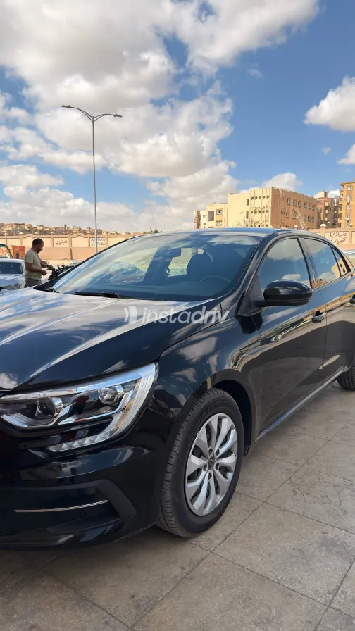 رينو ميجان 2022 أسود أوتوماتيك مستعملة للبيع في القاهرة الكبرى ( القاهرة - الجيزة) - 3