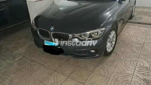 بي ام دبليو 318 2018 رمادي أوتوماتيك مستعملة للبيع في القاهرة الكبرى ( القاهرة - الجيزة) - 3