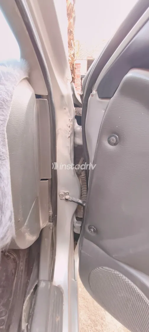 Kia Spectra 2004 Silver Automatic Used for Sale in Greater Cairo ( Cairo + Giza) - 7