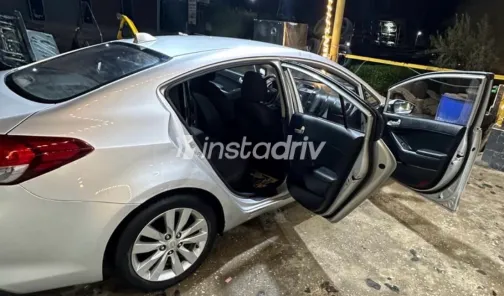 Kia Cerato 2018 Silver Automatic Used for Sale in Greater Cairo ( Cairo + Giza) - 5