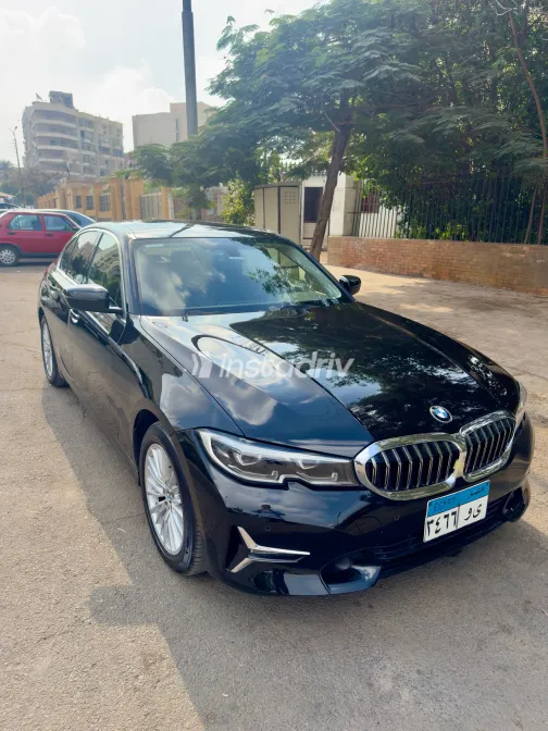 BMW 320 2020 Black Automatic Used for Sale in Greater Cairo ( Cairo + Giza) - 4