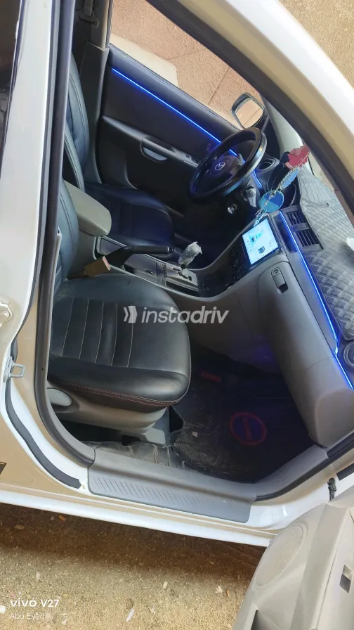 Mazda 3 2005 White Manual Used for Sale in Greater Cairo ( Cairo + Giza) - 2