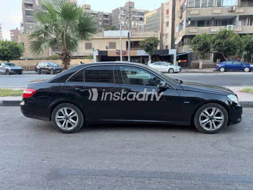 Mercedes E 200 2013 Black Automatic Used for Sale in Greater Cairo ( Cairo + Giza) - 1