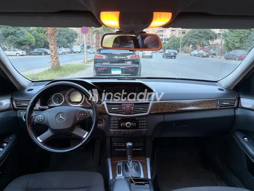 Mercedes E 200 2013 Black Automatic Used for Sale in Greater Cairo ( Cairo + Giza) - 5