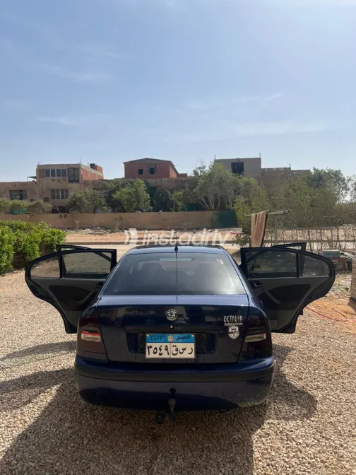 Skoda Octavia A4 2003 Blue Manual Used for Sale in Greater Cairo ( Cairo + Giza) - 3