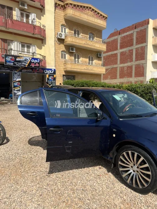 Skoda Octavia A4 2003 Blue Manual Used for Sale in Greater Cairo ( Cairo + Giza) - 6