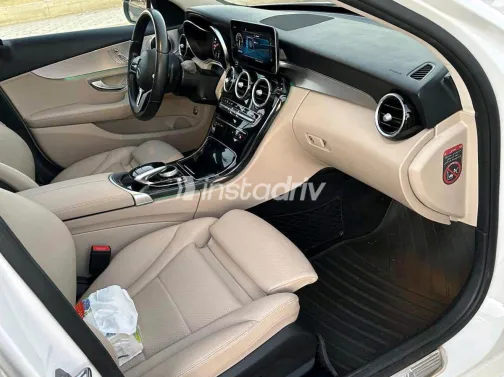 Mercedes C 180 2020 White Automatic Used for Sale in Greater Cairo ( Cairo + Giza) - 3