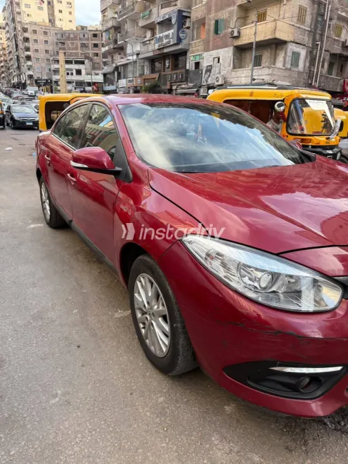 Renault Fluence 2017 White Automatic Used for Sale in Greater Cairo ( Cairo + Giza) - 3