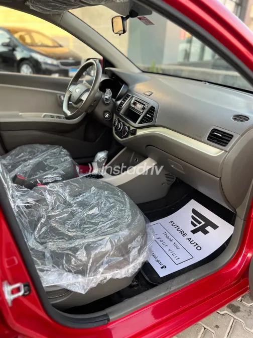 Kia Picanto 2017 White Automatic Used for Sale in Greater Cairo ( Cairo + Giza) - 2