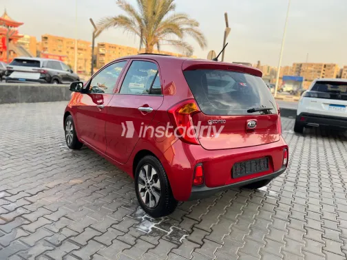 Kia Picanto 2017 White Automatic Used for Sale in Greater Cairo ( Cairo + Giza) - 6