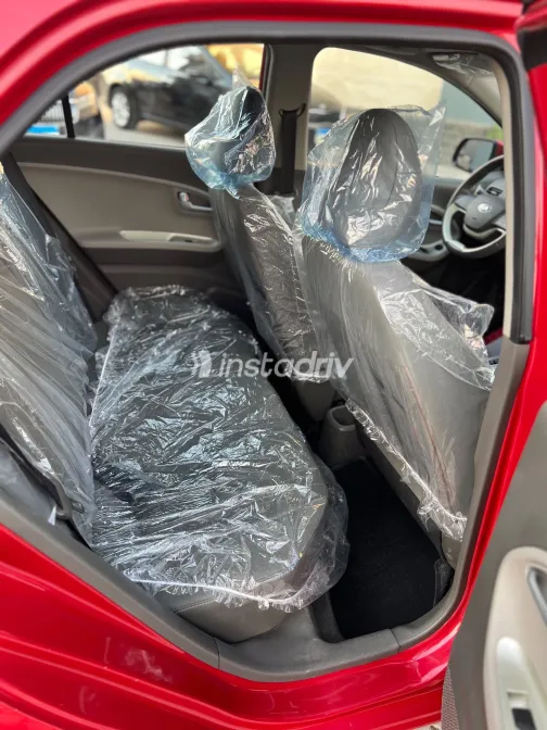 Kia Picanto 2017 White Automatic Used for Sale in Greater Cairo ( Cairo + Giza) - 7