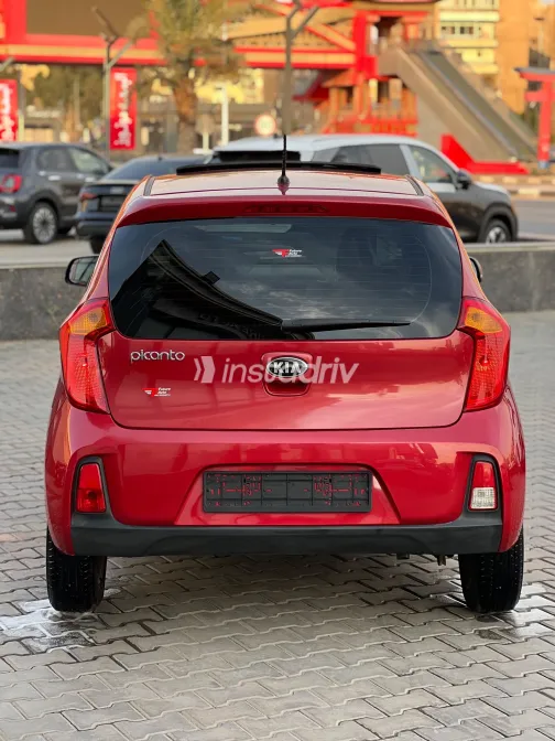 Kia Picanto 2017 White Automatic Used for Sale in Greater Cairo ( Cairo + Giza) - 9