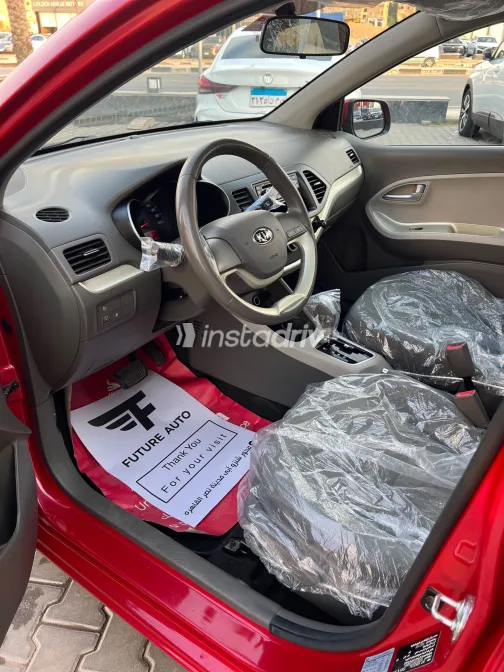 Kia Picanto 2017 White Automatic Used for Sale in Greater Cairo ( Cairo + Giza) - 10