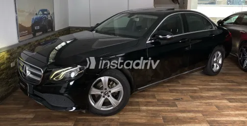 Mercedes E 180 2017 Black Automatic Used for Sale in Greater Cairo ( Cairo + Giza) - 6