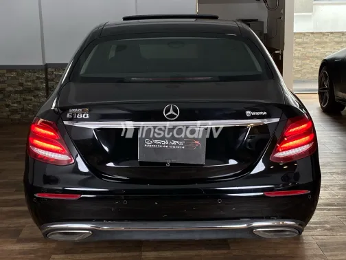 Mercedes E 180 2017 Black Automatic Used for Sale in Greater Cairo ( Cairo + Giza) - 7