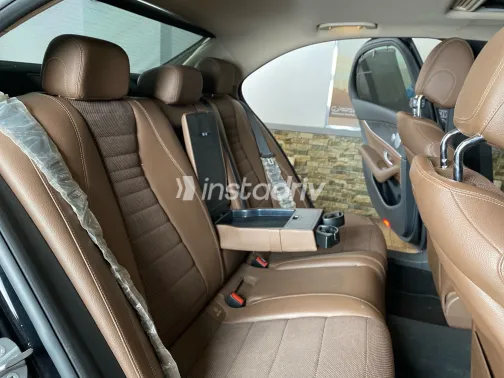 Mercedes E 180 2017 Black Automatic Used for Sale in Greater Cairo ( Cairo + Giza) - 10
