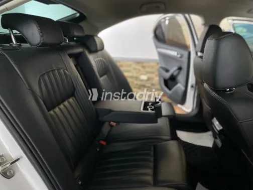 Skoda Superb 2021 White Automatic Used for Sale in Greater Cairo ( Cairo + Giza) - 5