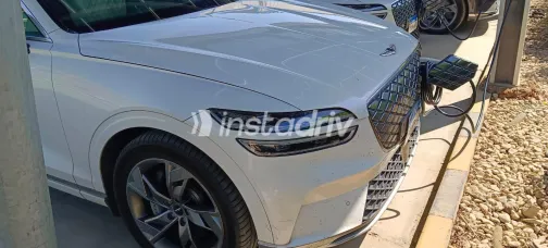 Hyundai Genesis 2024 White Automatic Used for Sale in Greater Cairo ( Cairo + Giza) - 10