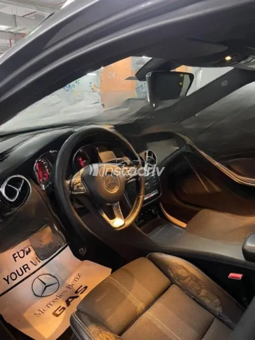مرسيدس GLA 200 2019 رمادي أوتوماتيك مستعملة للبيع في القاهرة - 4