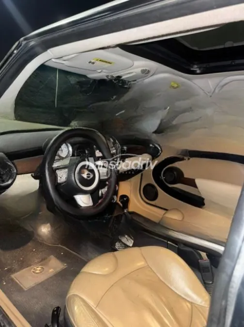Mini Mini Cooper S 2007 Dark Green Automatic Used for Sale in Cairo - 4