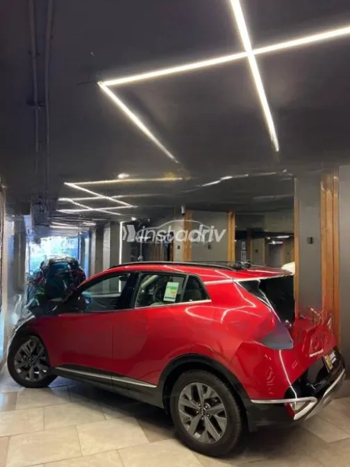Kia Sportage 2023 Red Automatic Used for Sale in Cairo - 3