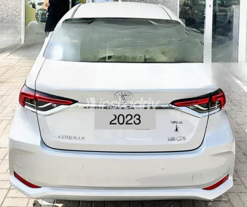 Toyota Corolla 2023 Silver Automatic Used for Sale in Alexandria - 1