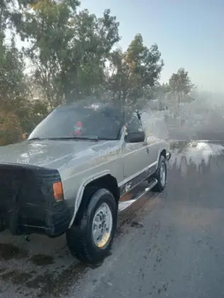 جيب شيروكي 1996 أبيض أوتوماتيك مستعملة للبيع في المنصورة